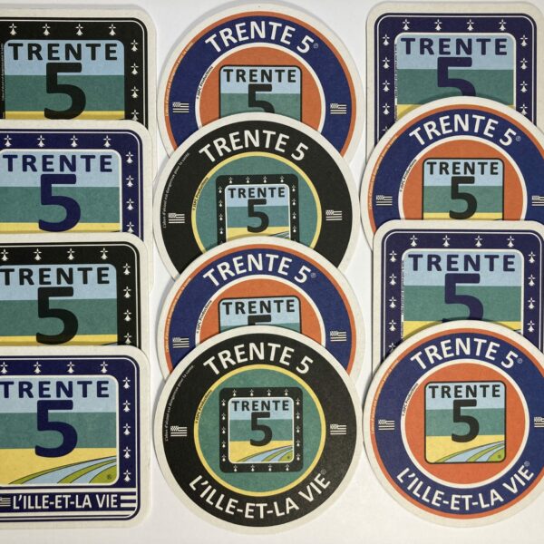 SET DE 12 SOUS-BOCKS « TRENTE 5 L'ILLE-ET-LA VIE»